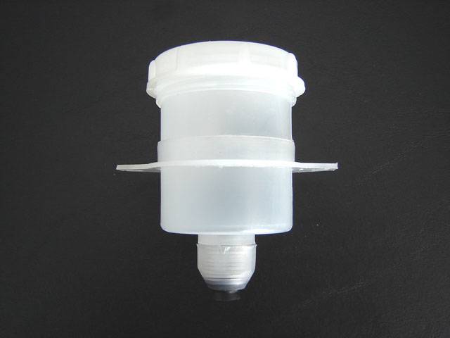 DEPOSITO LIQUIDO FRENO FIAT 600 MODELO VIEJO CON TAPA Y SOPORTE